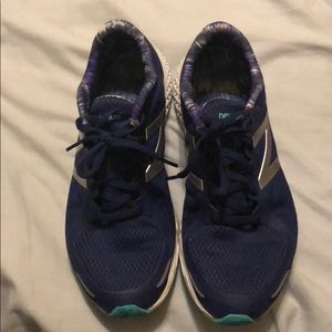 New balance tennis shoes